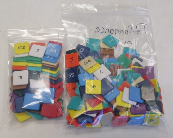 CHPS7     Set of Plastic Chips and Slots